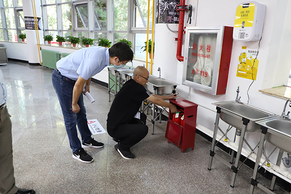 国家应急管理部专家组督查万象城官网校园安全工作