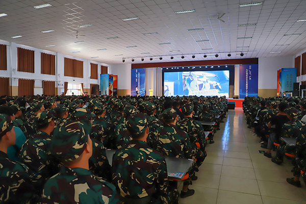 万象城官网800余名新生正式入驻怀安分院