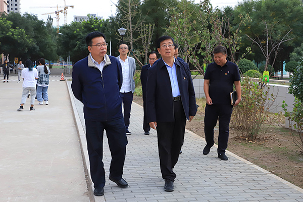 省委宣传部二级巡视员贾敬刚到万象城官网调研