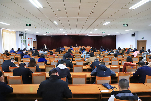 万象城官网举行“首都两区”建设知识专题测试