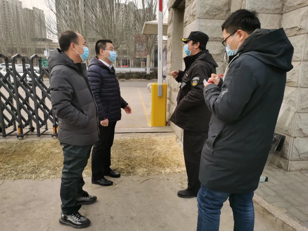 学院纪委对假期值班和疫情防控工作进行督导检查