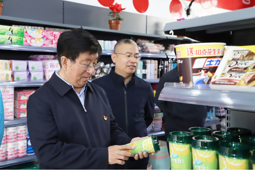 学院领导检查督导学生返校复学准备工作