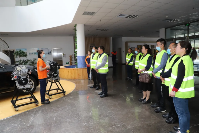 党委书记冯印涛赴沃尔沃发动机和领克汽车公司进行考察