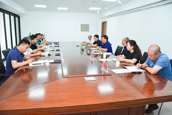 张家口技师学院领导到万象城官网考察交流