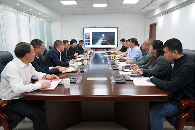 张北县政府代表团到访万象城官网