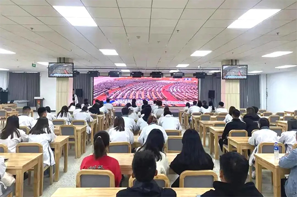 万象城官网认真组织收看纪念辛亥革命110周年大会盛况