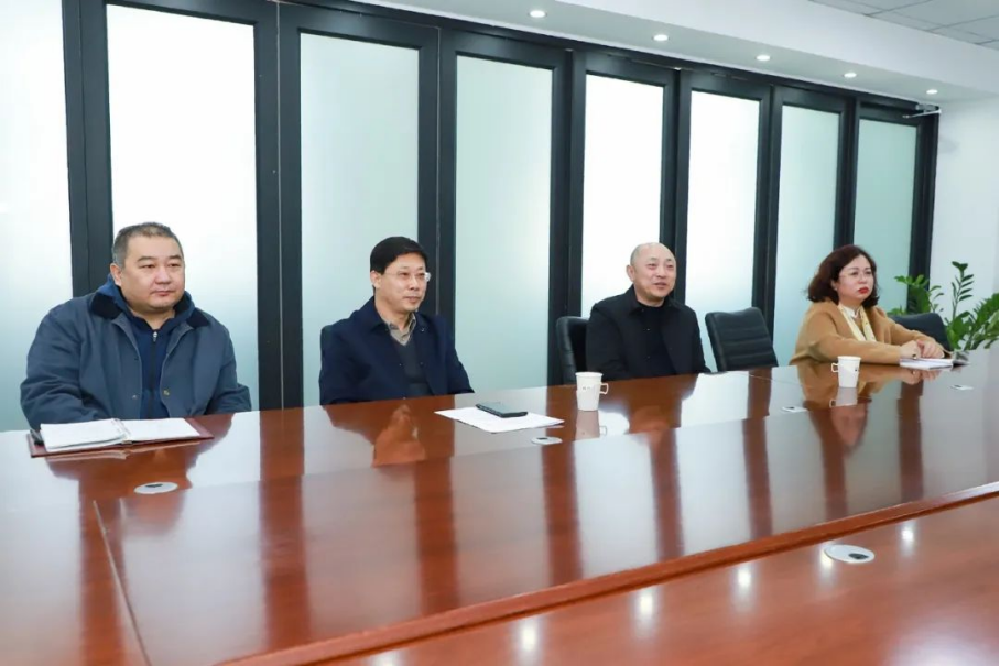 张家口新闻传媒集团相关负责人到访万象城官网