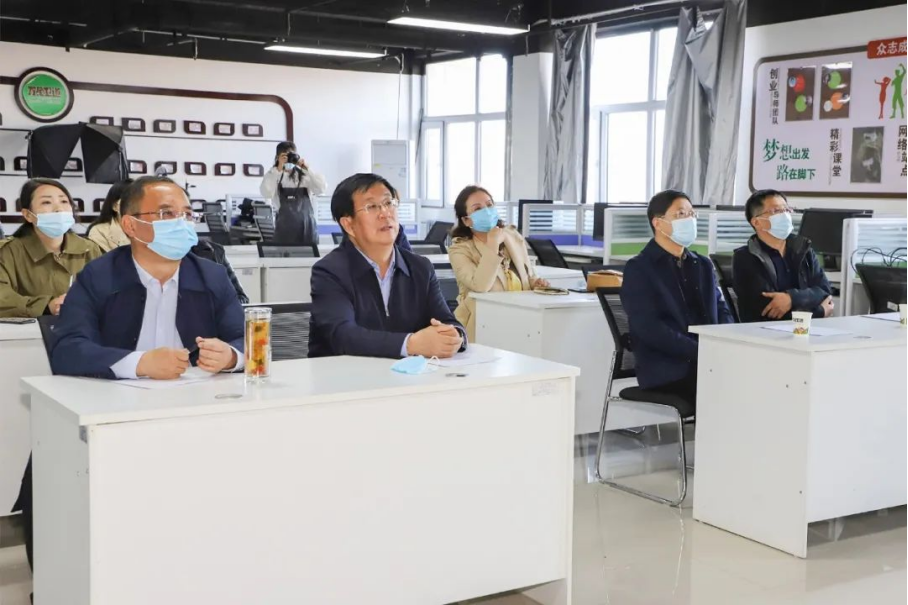 党委书记冯印涛赴万全区电子商务企业考察调研
