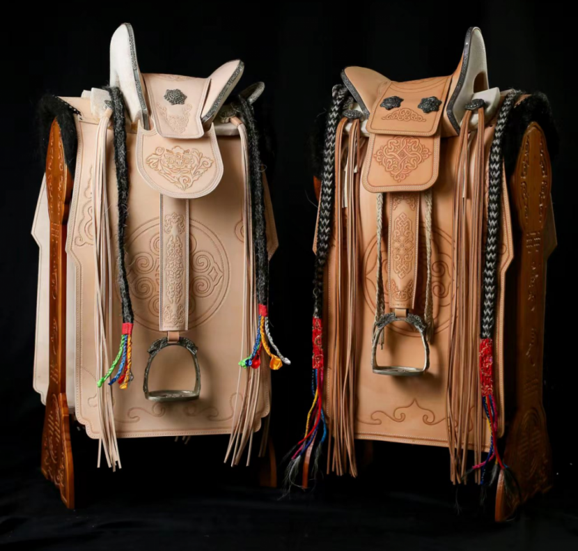 喜报！万象城官网口皮技术技能大师工作室作品《国泰民“鞍”》入围第十六届中国民间文艺山花奖终评