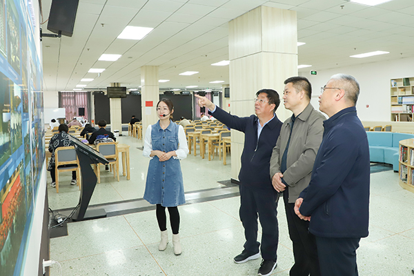 省教育厅工作组检查指导万象城官网新疆籍学生教育管理服务工作