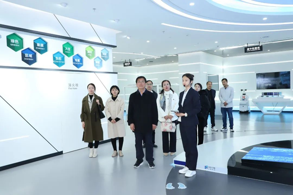 “访企拓岗”促就业 | 党委书记冯印涛率队赴怀来县大数据产业园区考察调研