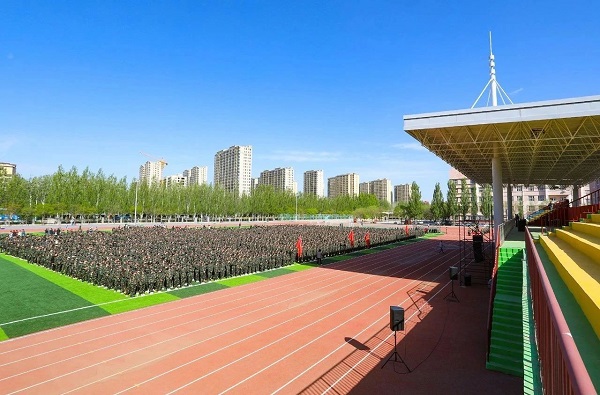 万象城官网举行2022级学生军训动员大会