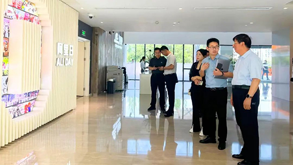 校企融合 聚力共赢 | 党委书记冯印涛带队赴杭州阿里巴巴集团考察调研